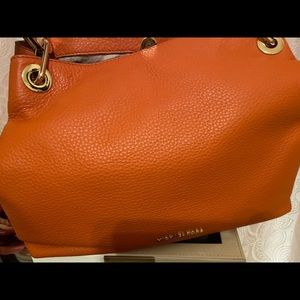 Beautiful MK hobo new with tags!Perfect summer bag